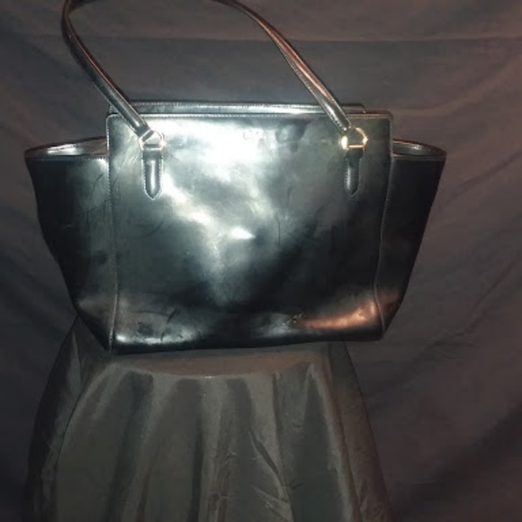 Ralph's Lauren Purse - Picture 2 of 8